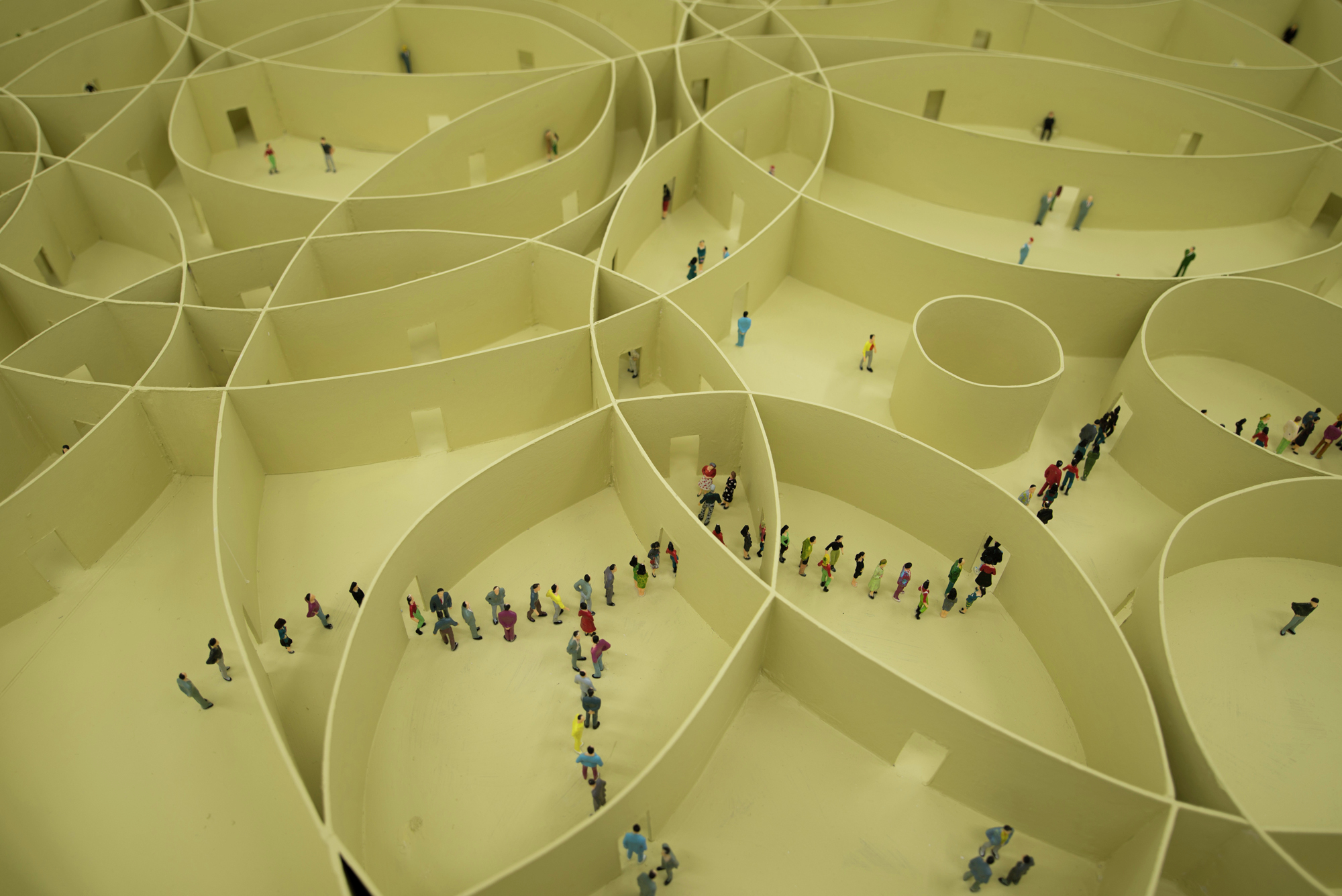 Pezo von Ellrichshausen's Model of 100 Circles Explores the