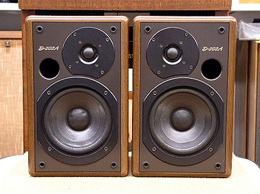 定価︰￥64,000・1996年】ONKYO D-202AII スピーカー 定価︰￥64,000