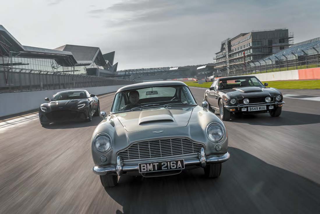 007に登場するアストンマーティンに試乗！│あのボンドカー DB5の