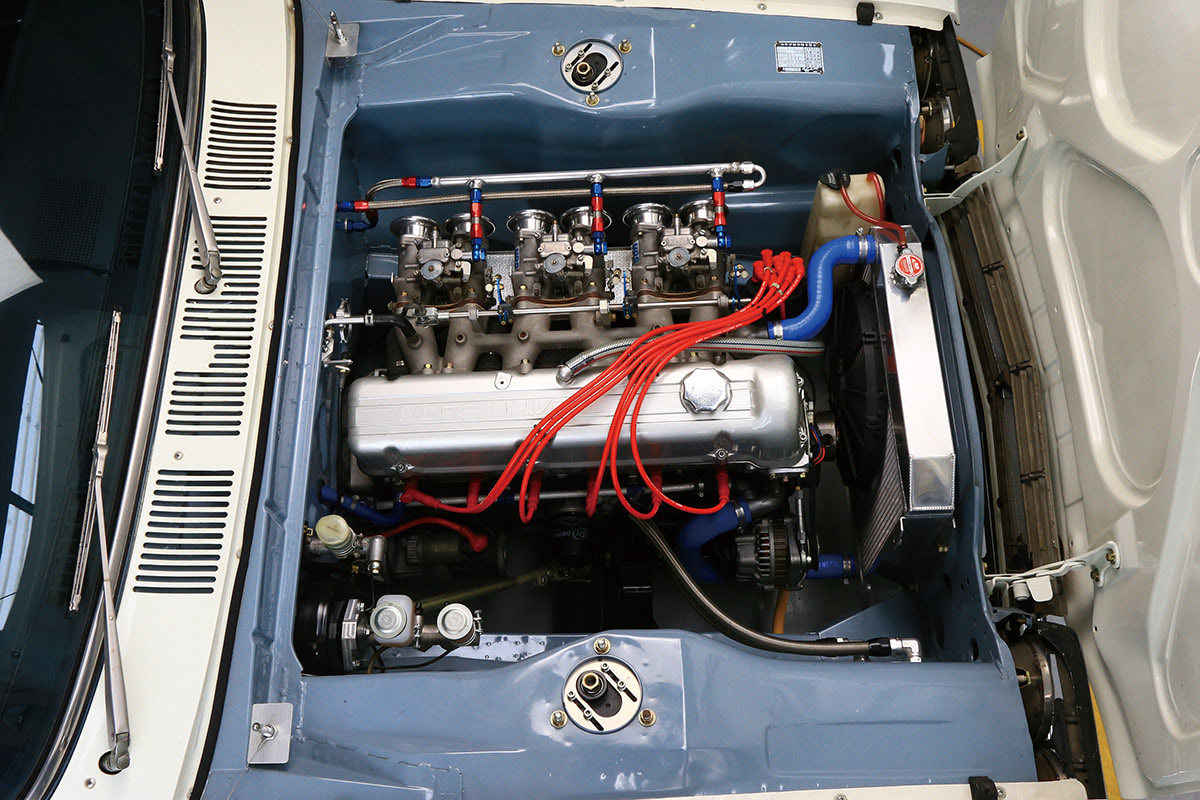 ハコスカ特有のステアリング応答性の悪さを改善！ フレーム補強や