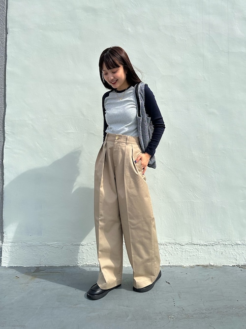 ハイウエストツータックチノパンツ（チノパンツ）｜duei（デュイ）の