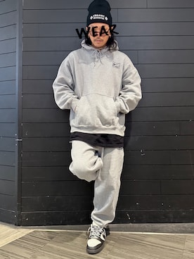 スウェットパンツを使った「Chrome Hearts」の人気ファッション