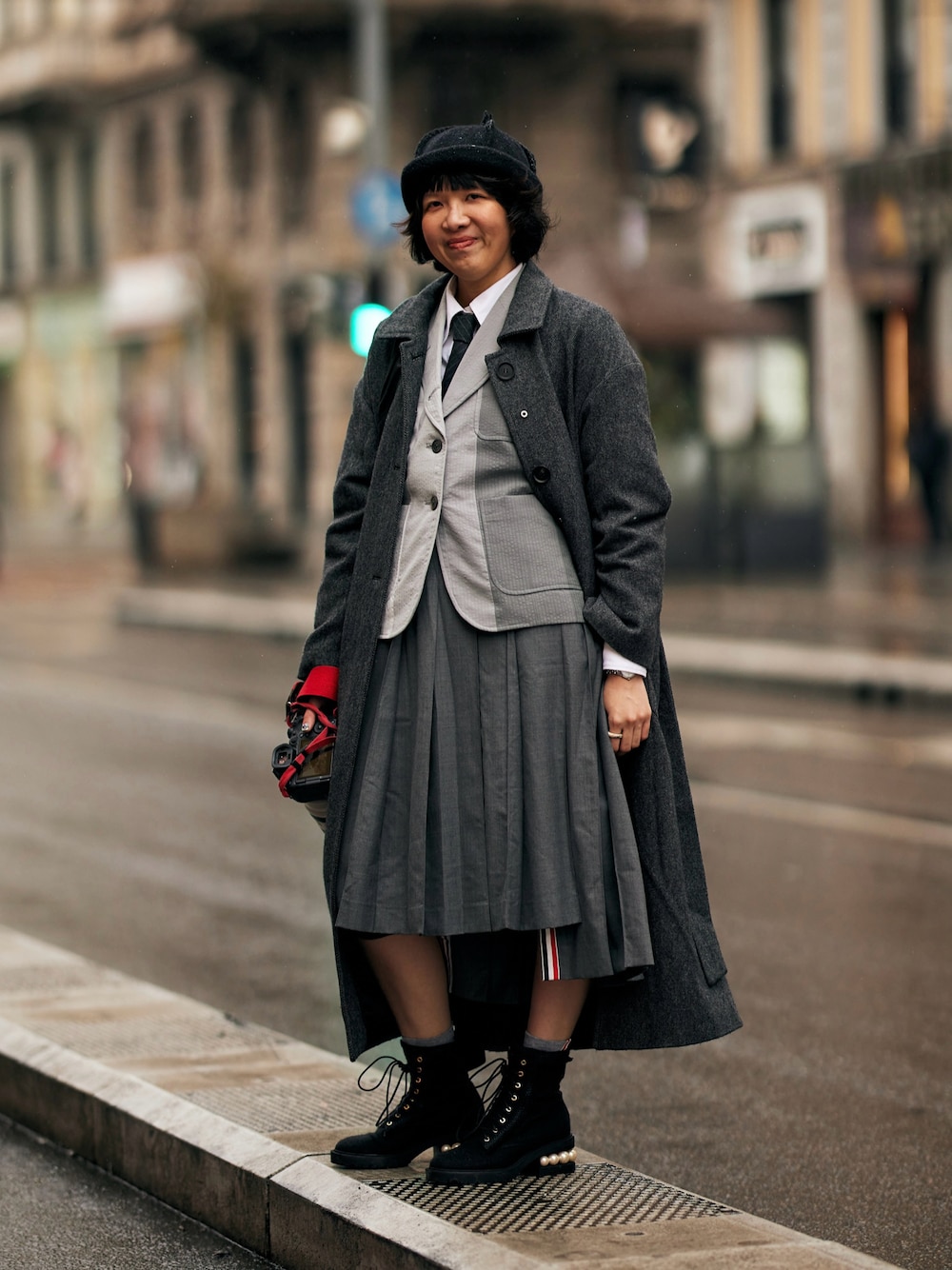 THOM BROWNEのスーツジャケット（グレー系）を使った人気ファッション