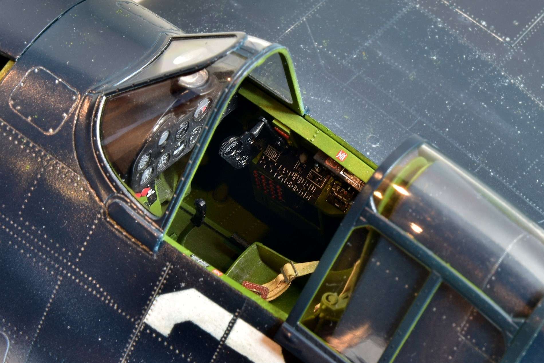 1/24 Airfix F6F-5 Hellcat 