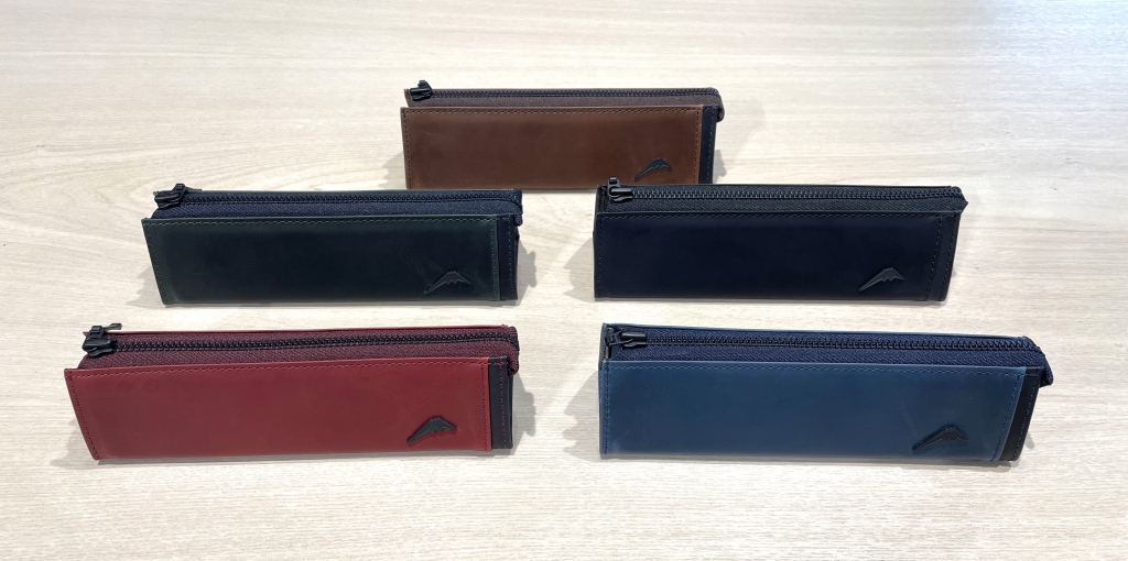 商品紹介】P-4631 ペンケース / P-4637 名刺ケース：KUSHITANI 大阪店