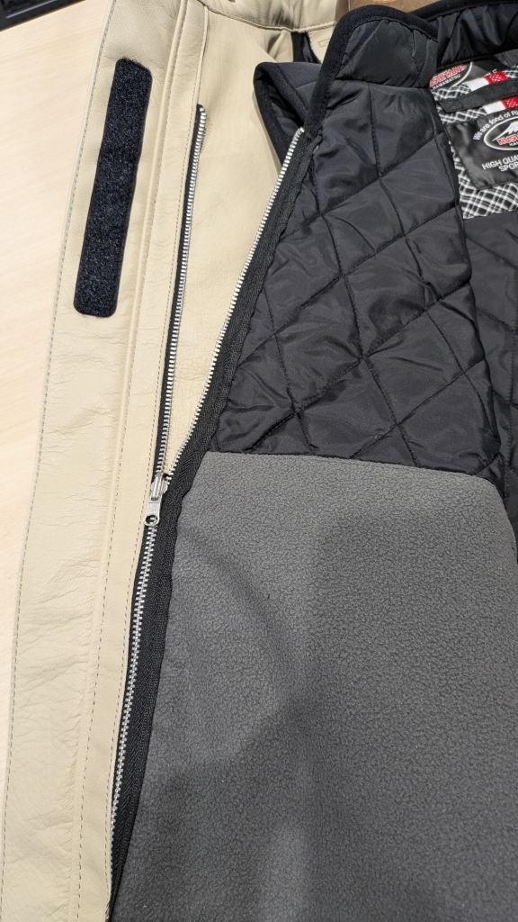 入荷速報】K-1355 MIDインナーベスト 入荷しました！：KUSHITANI 大阪