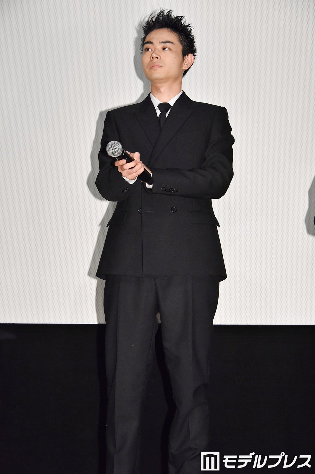 菅田将暉「ずっと泣いていました」 奇才・YOSHIの姿に感激＜タロウの