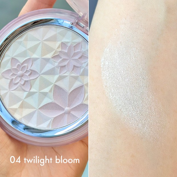 コスメデコルテ AQの名品パウダーから限定色が登場！ 透明感たっぷりの