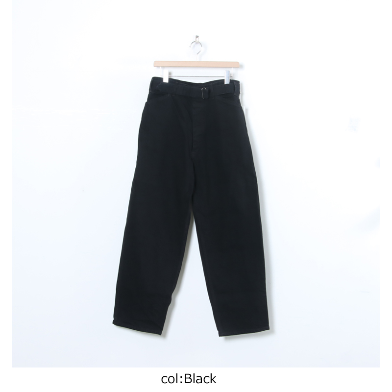 COMOLI (コモリ) ブラックデニム ベルテッドパンツ
