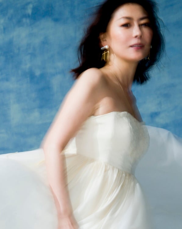 中山美穂、20年ぶりアルバム「Neuf Neuf」のジャケ写公開 | JOYSOUND