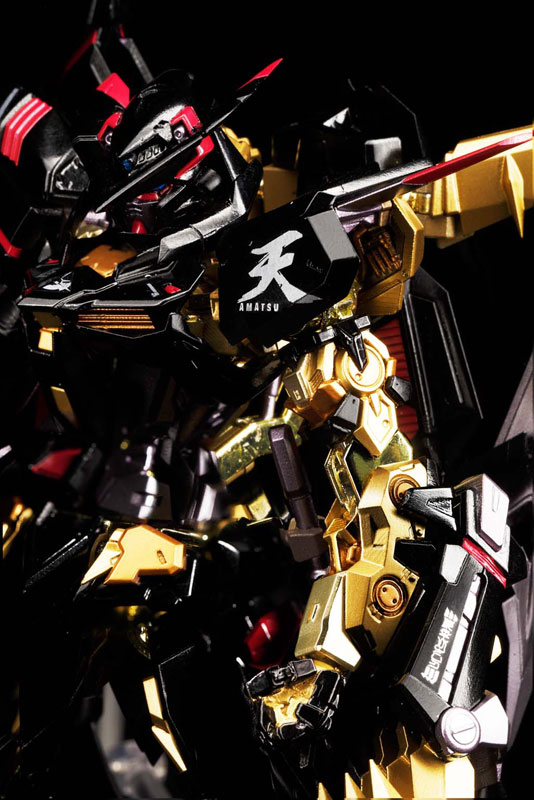 AmiAmi [Character & Hobby Shop] | METAL BUILD - Gundam Astray Gold