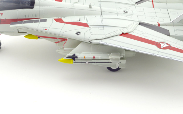 Calibre Wings 1:72 F-14J Robotech Rick Hunter PVC Fighter Plane