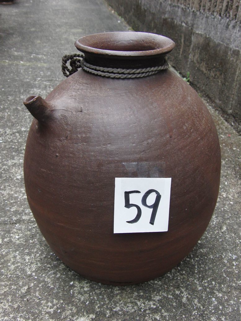 ヨ*ー様 古い唐津焼の大甕73.5cm 大瓶 壺 水瓶 古民具 ヨ*ー様 古い