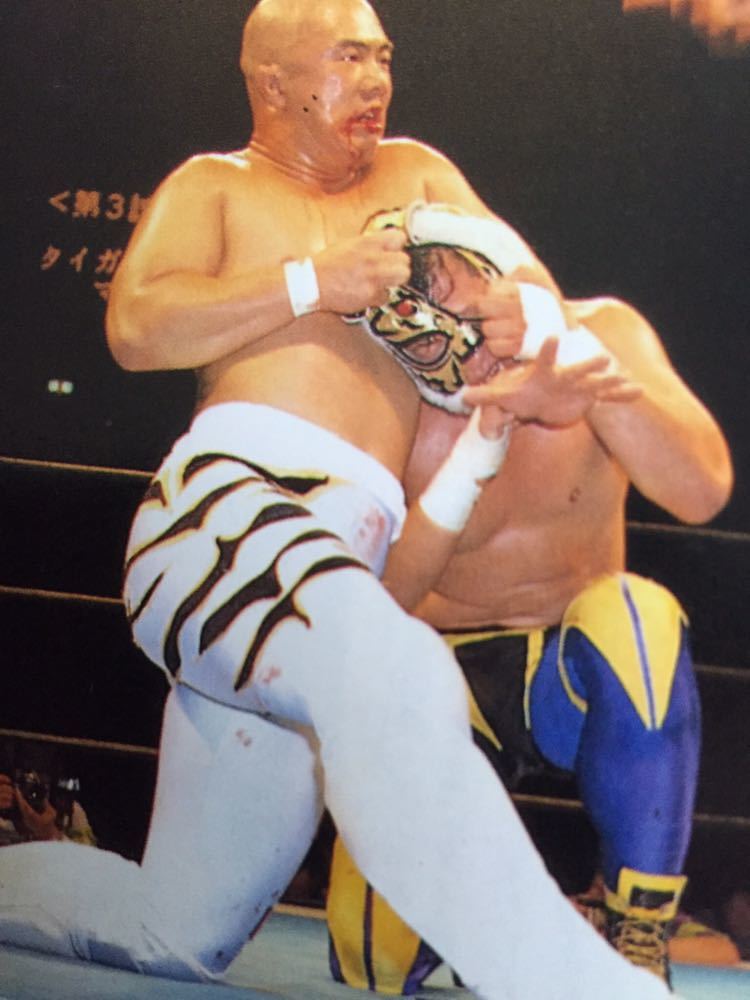 新品】DVDケース＋ 3代目タイガーマスク＆4代目タイガーマスク映像集