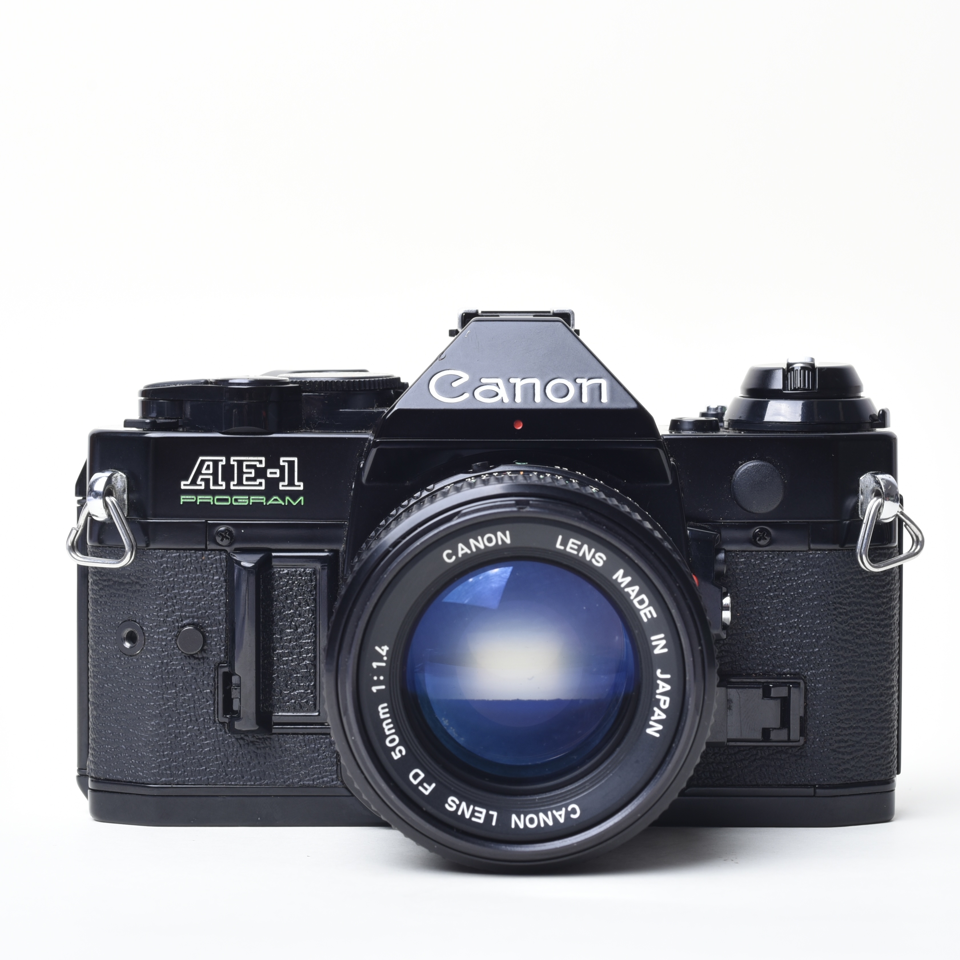 Canon AE-1 Program 配置Canon New FD 50mm f1.4 | Holiday Camera