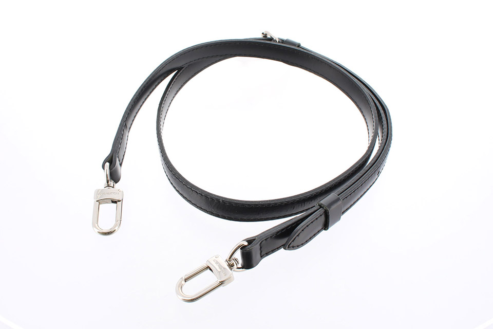 ショルダーストラップ レザー 黒 ブラック シルバー金具