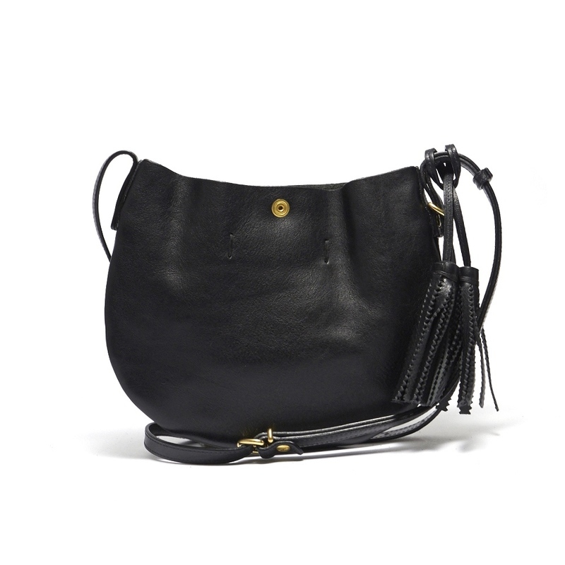 イルビゾンテ IL BISONTE ショルダーバッグ A2665 153 BLACK 本革