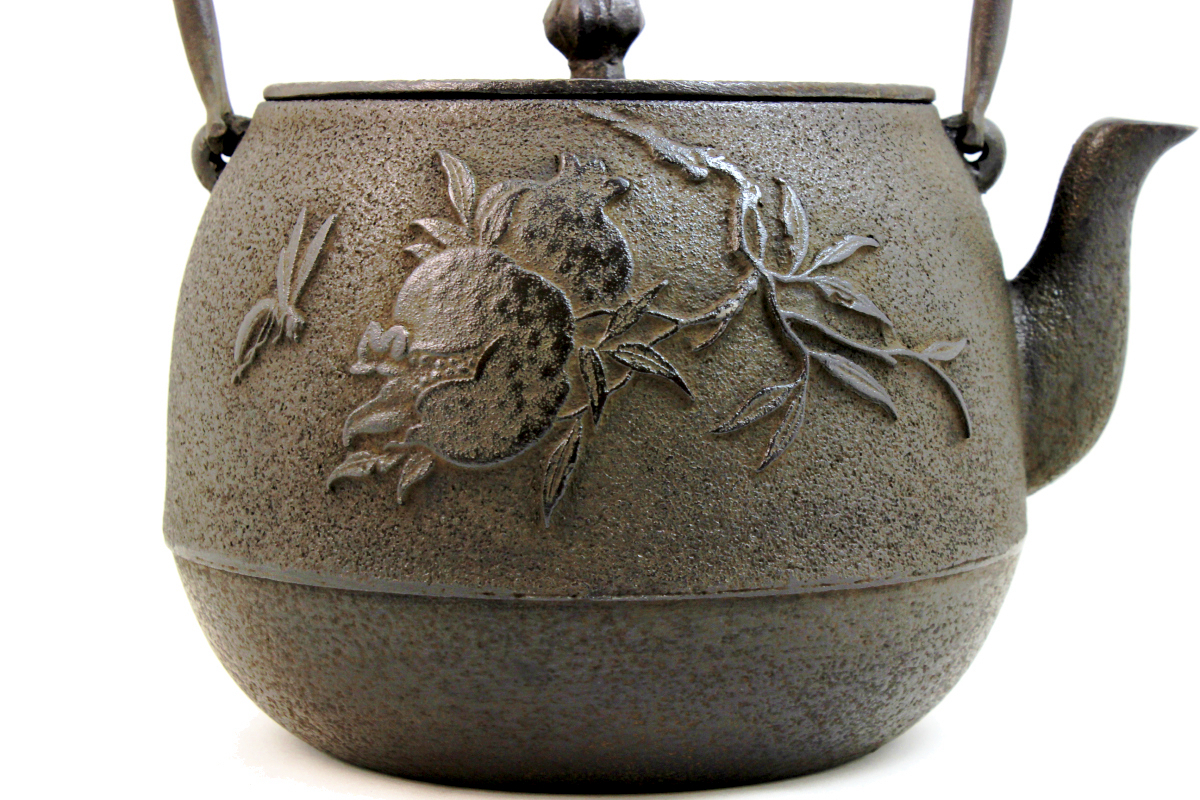 南部鉄器】鉄瓶 長文堂 『ざくろ鉄瓶』 1.8L - 【CIVIL LIFE