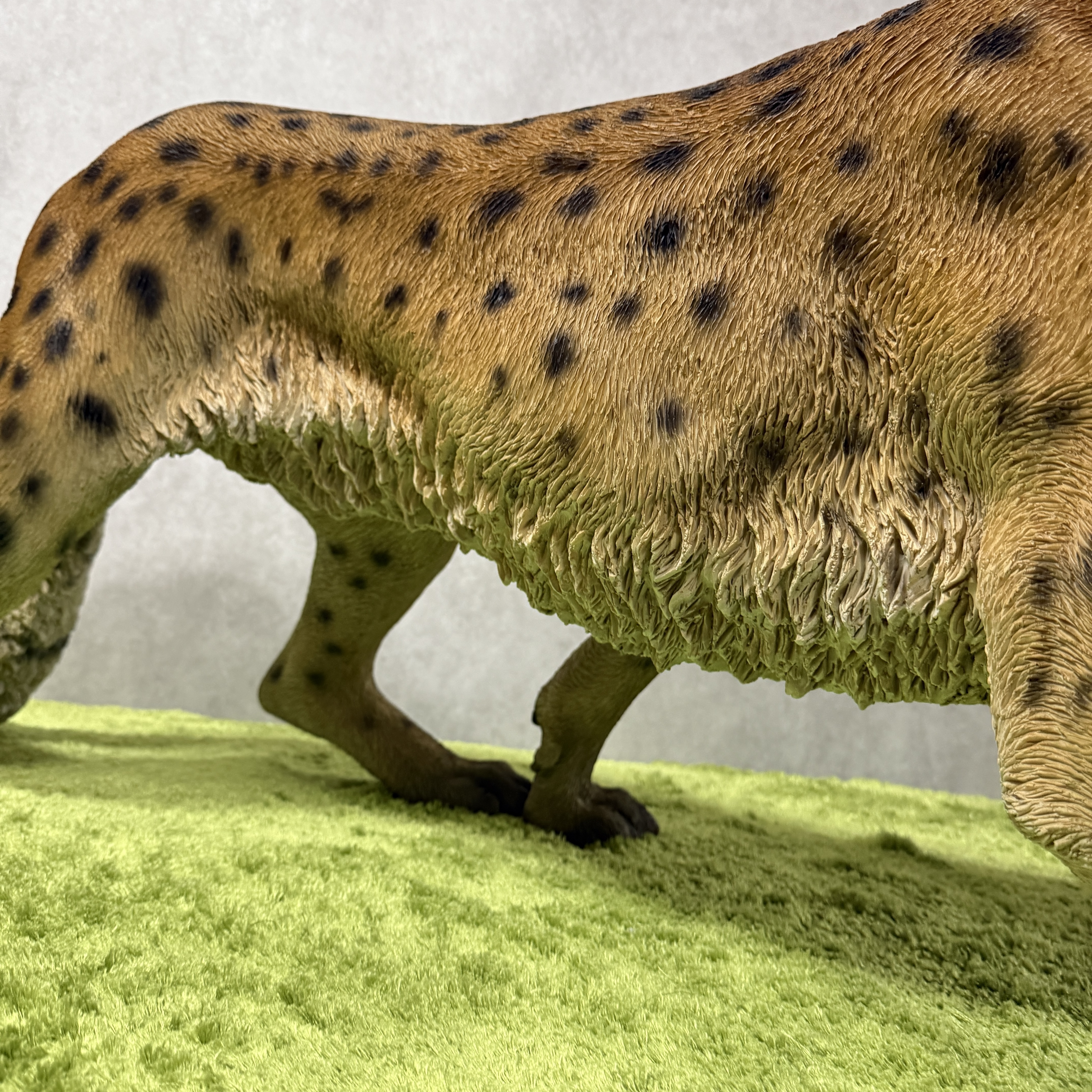 置物 歩くチーター 特大 高さ49.5cm woobia ウービア 大きい かわいい