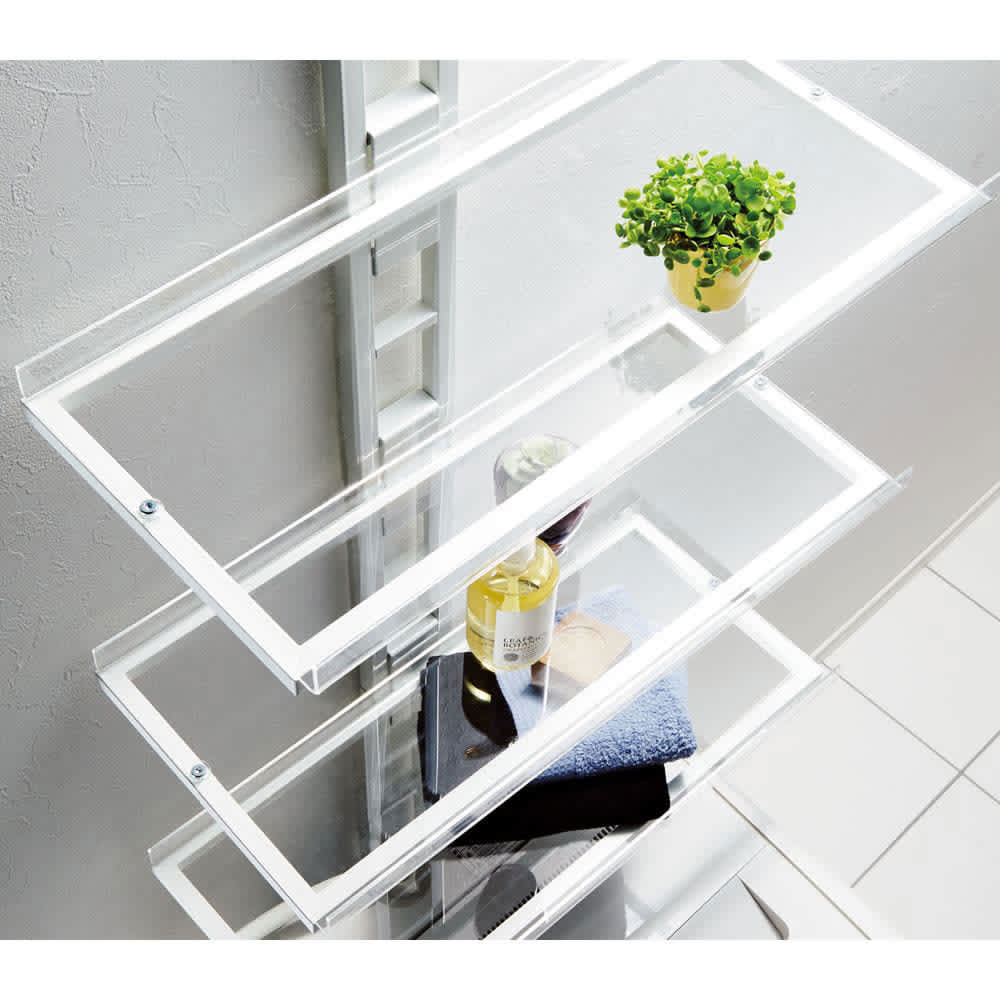 1本脚ですっきり置けるモダンランドリーラック 棚3段 幅60cm奥行31cm