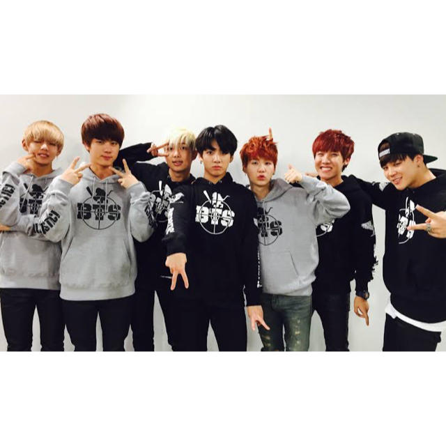 SANTASTIC! - BTS SANTASTIC！ 公式コラボパーカー の通販 by 璃愛