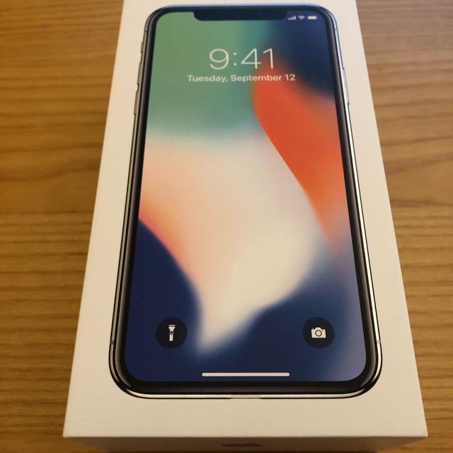 iPhoneX 64GB シルバー ドコモ docomo版 SIMロック解除保証