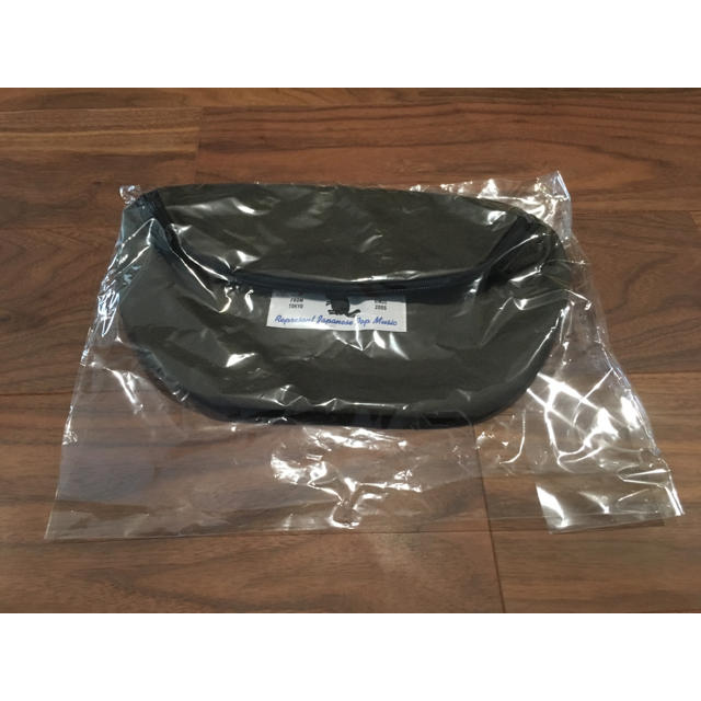 SUPER BEAVER ビーバーボディーバッグ カーキの通販 by ゆうま's shop