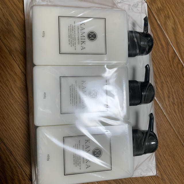 カミカシャンプー 黒髪クリームシャンプー KAMIKA 400g × 3本の通販は