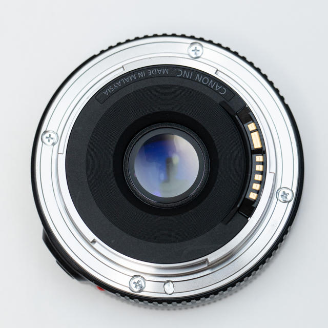 Canon 単焦点EF40mm F2.8 STM保護フィルター付