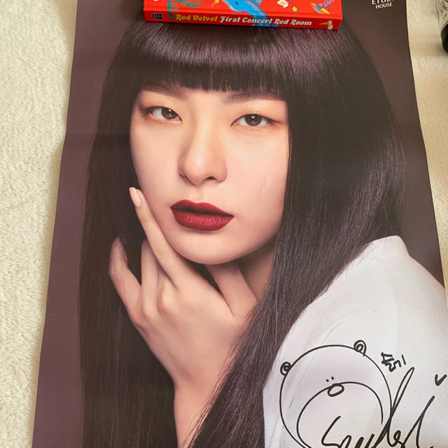 red velvet スルギ etude house 広告 ポスターの通販 by ariin ｜ラクマ