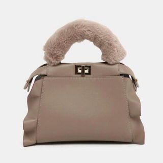 FENDI（ファー ・ ハンドバッグ）のフリマアイテム一覧