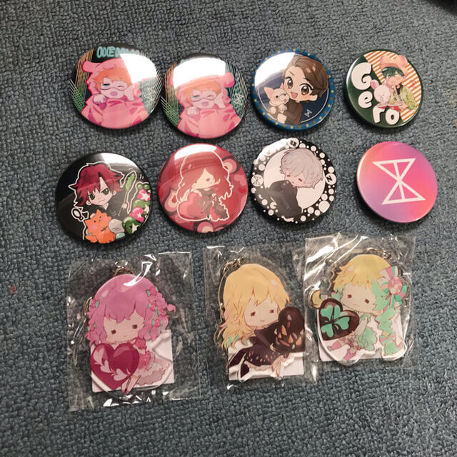 XYZ バレンタイン アクキー 缶バッジの通販 by こーこ｜ラクマ