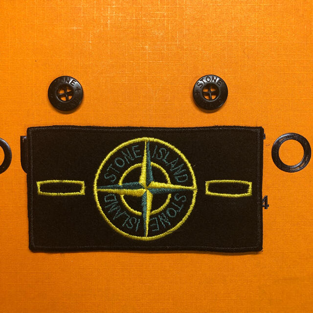 STONE ISLAND - 新品！ストーンアイランド ワッペン&ボタンセットの