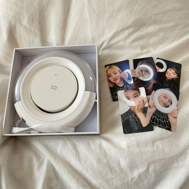 itzy ペンライトの通販 by hazu｜ラクマ