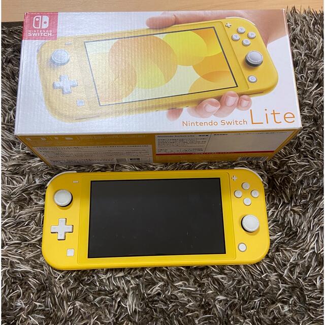 Nintendo switch light 本体キズありの通販はau PAY マーケット - 輸入