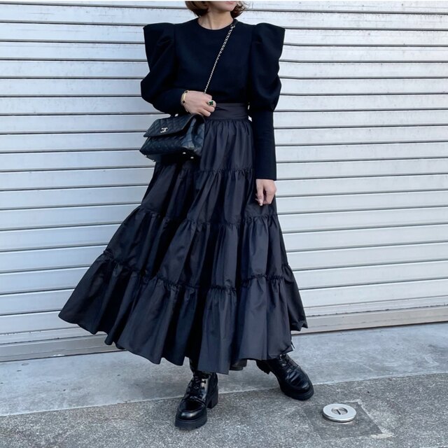 シーニュcygne Manon／ブラック とんがりパフtops