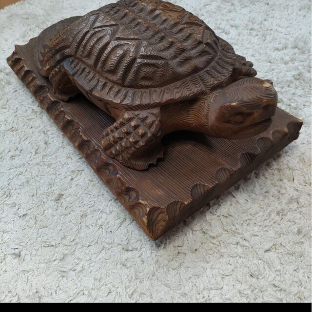 木彫りの亀の置物 工芸品の通販 by みゆべあ's shop｜ラクマ