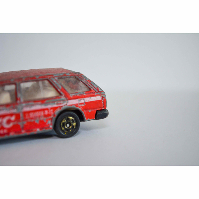 トミカ No.34 日産 ブルーバード ワゴン UCC 1984年 日本製の通販 by