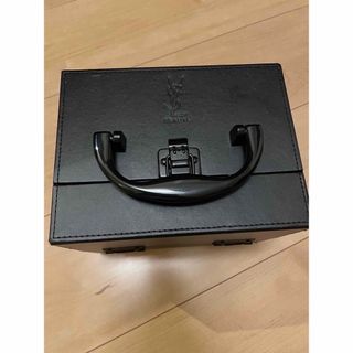 Yves Saint Laurent Beaute（メイクボックス）のフリマアイテム一覧
