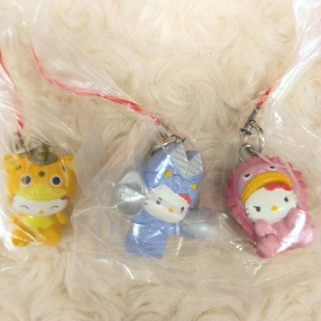 なりきりハローキティストラップ ウルトラマンver 全5種の通販 by