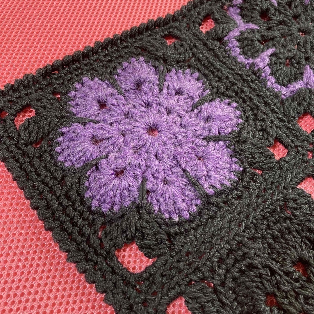 寄付対象品）ハンドメイド 多色アフリカンフラワー マルチカバー