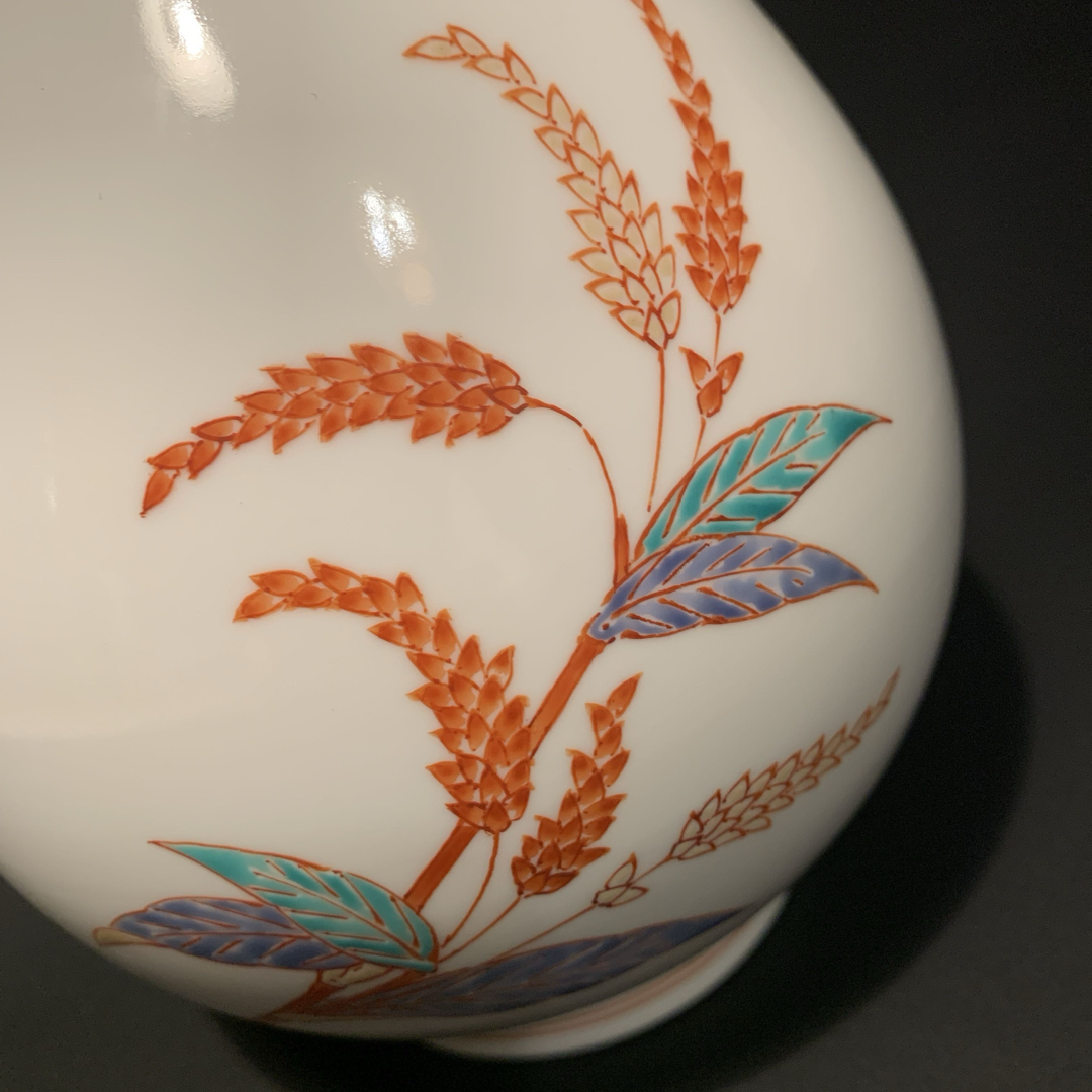 人間国宝 十四代酒井田柿右衛門 本人作 濁手 蓼文 瓶 共箱入の通販 by