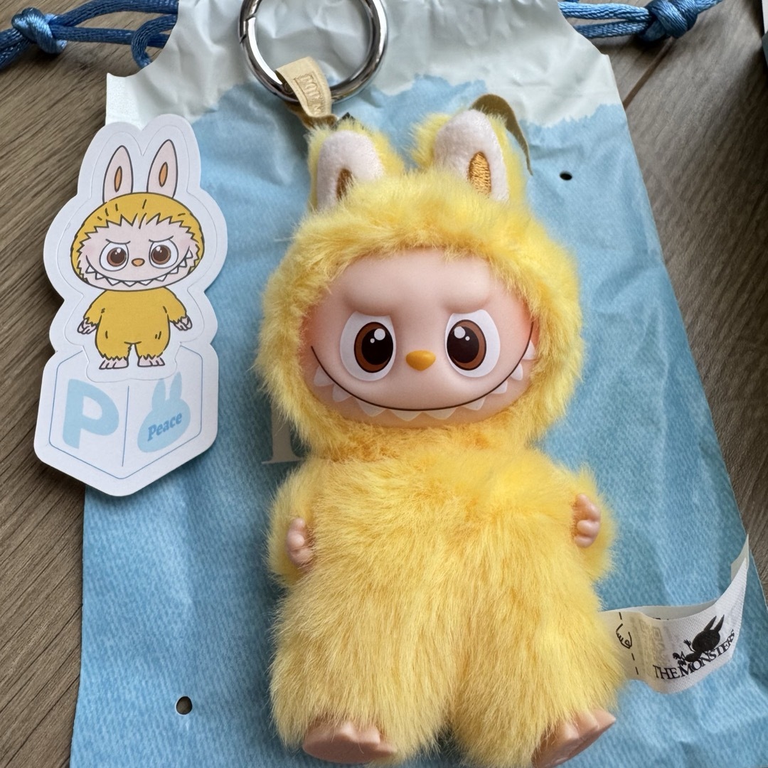 ❗️本日限定価格❗️】PIN FOR LOVE ラブブ イニシャル Pの通販 by