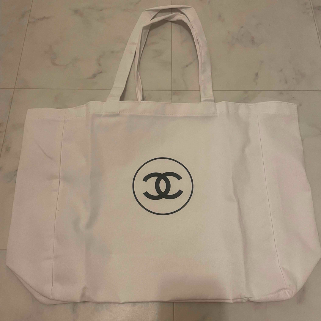 CHANEL - 【新品】シャネル ノベルティ トートバッグ ホワイト ラスト1