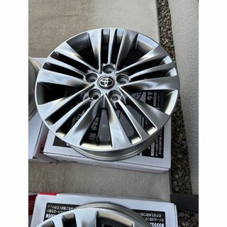 新型プリウスZグレード純正アルミホイール4本 トヨタ - 60 プリウス Z