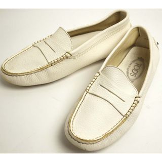 TOD'S（ローファー/革靴 ・ ホワイト/白色系）のフリマアイテム一覧