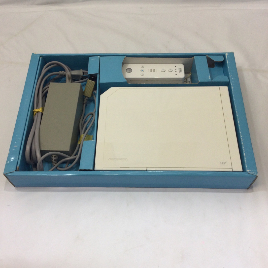Nintendo Wii本体 動作確認済み ＋ソフト2本おまけ KA00257の通販 by