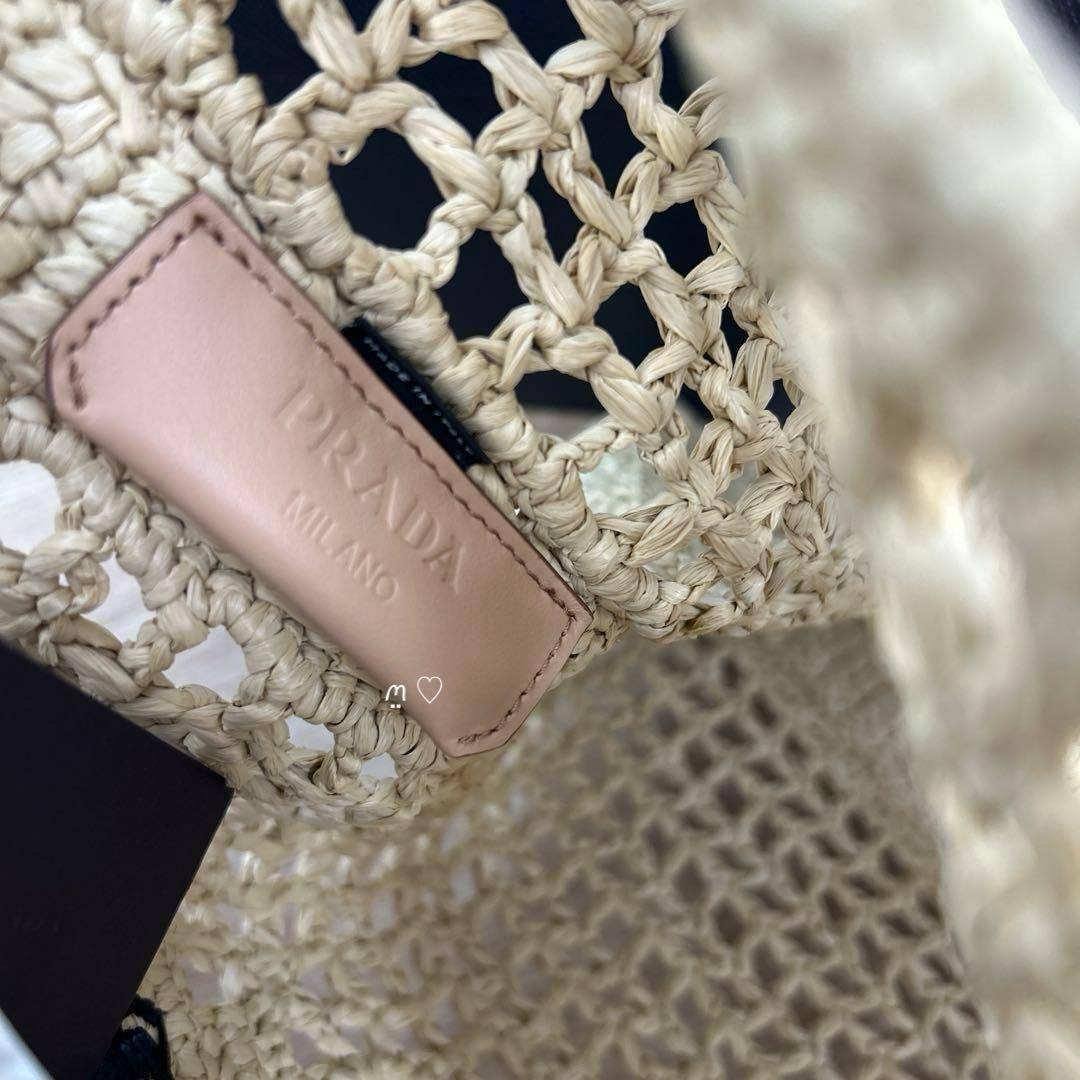 PRADA - 新品 PRADAプラダ クロシェトートバッグ1BG393 カゴ ラフィア