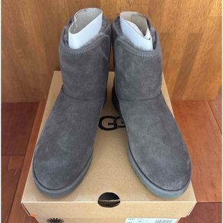 UGG（ブーツ ・ グレー/灰色系）のフリマアイテム一覧
