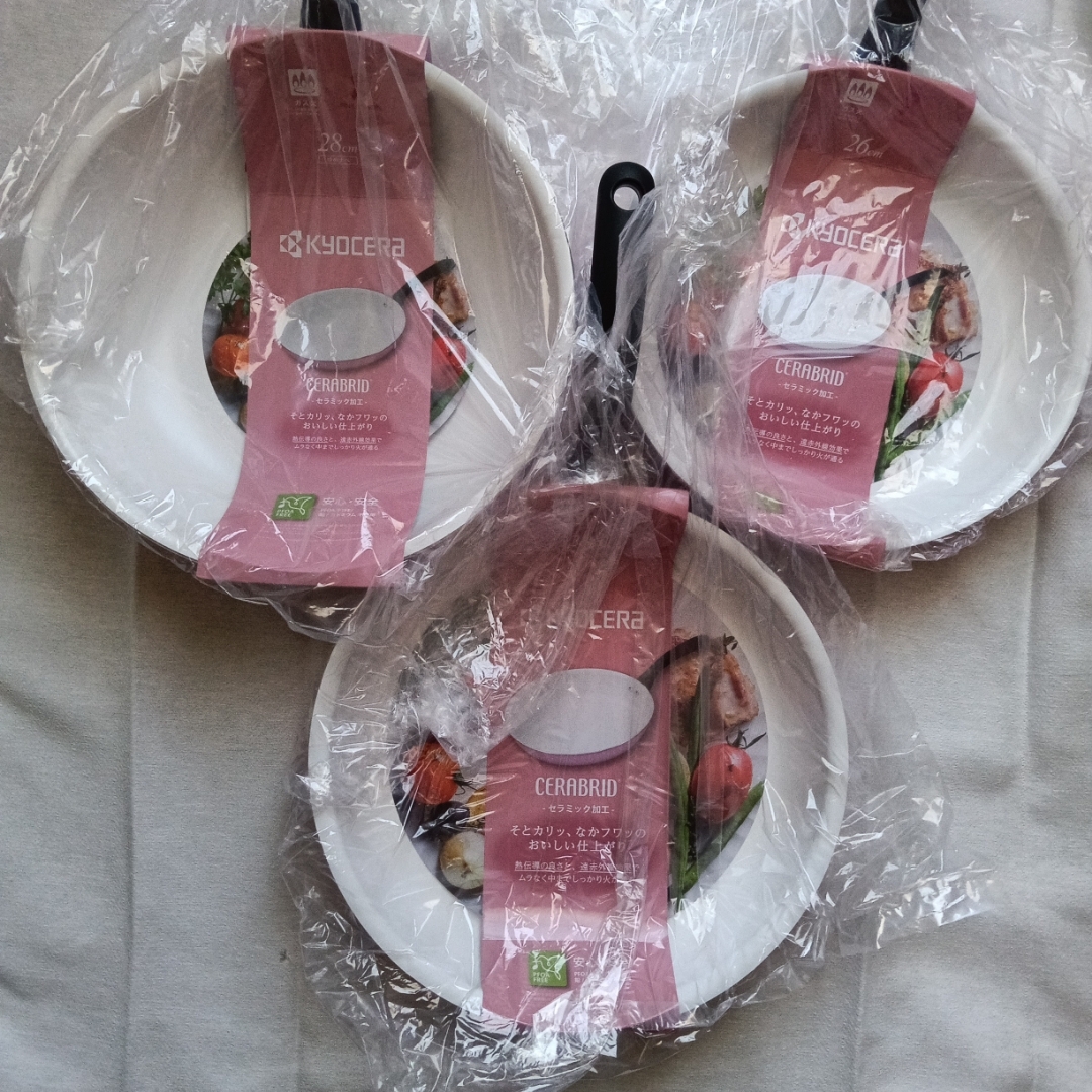 京セラ - 新品 KYOCERA セラミック フライパン 3点セット ガス火専用の